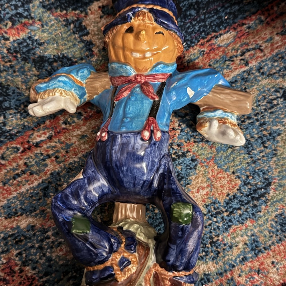 Scarecrow Figurine (ceramic)